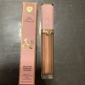 Too faced lipgloss